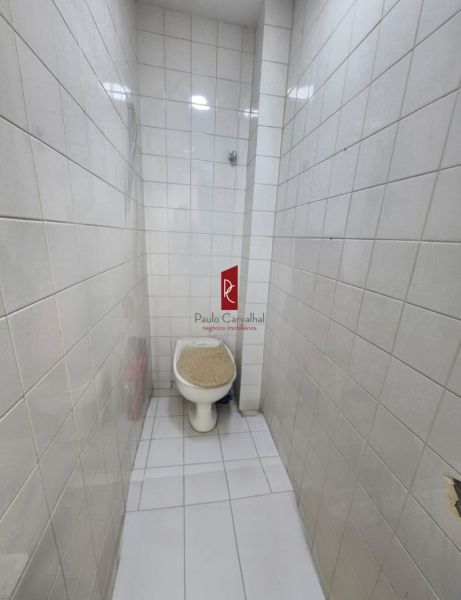 APARTAMENTO DE FRENTE COM 80 m² ,2 QTS, DEPENDÊNCIA COMPLETA E VAGA DE GARAGEM