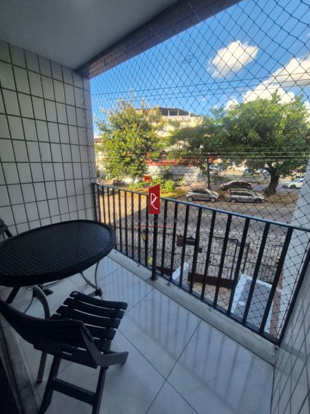 APARTAMENTO DE FRENTE COM 80 m² ,2 QTS, DEPENDÊNCIA COMPLETA E VAGA DE GARAGEM