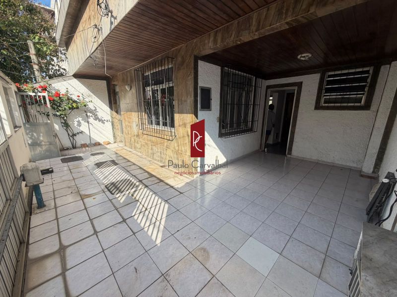 EXCELENTE CASA FRENTE DE RUA À VENDA NA VILA DA PENHA!