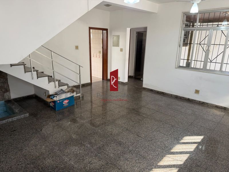 EXCELENTE CASA FRENTE DE RUA À VENDA NA VILA DA PENHA!