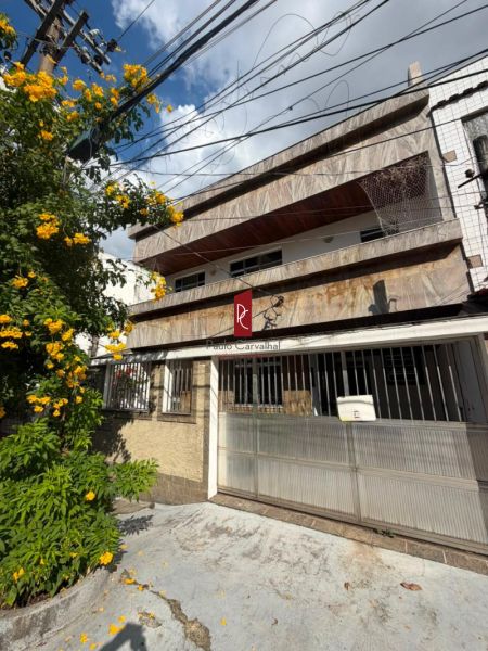 EXCELENTE CASA FRENTE DE RUA À VENDA NA VILA DA PENHA!