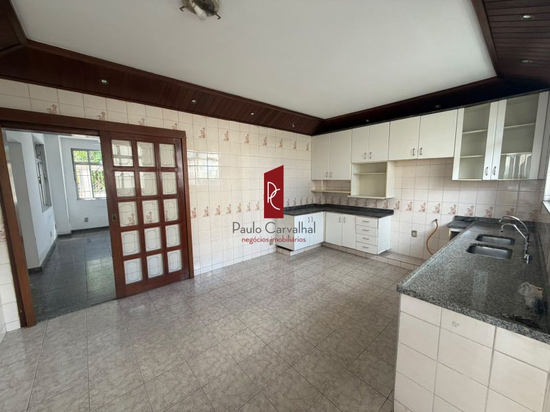 EXCELENTE CASA FRENTE DE RUA À VENDA NA VILA DA PENHA!