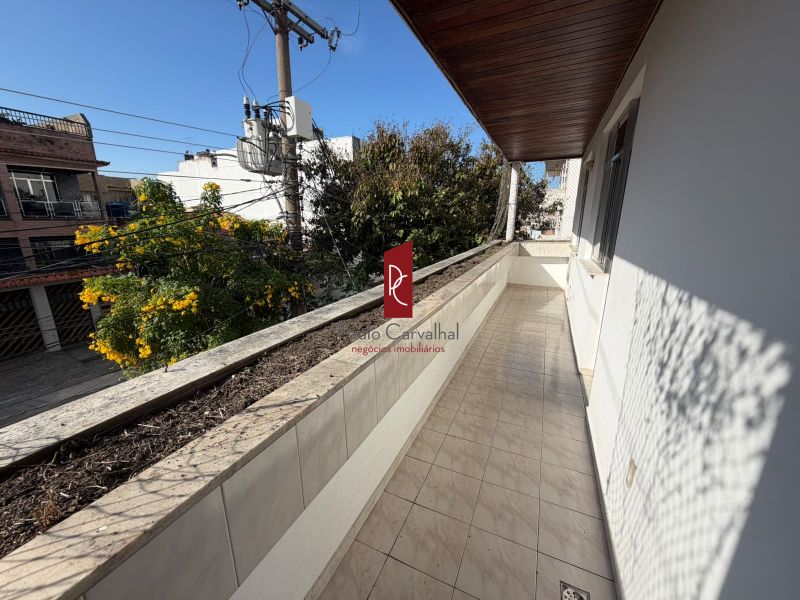 EXCELENTE CASA FRENTE DE RUA À VENDA NA VILA DA PENHA!