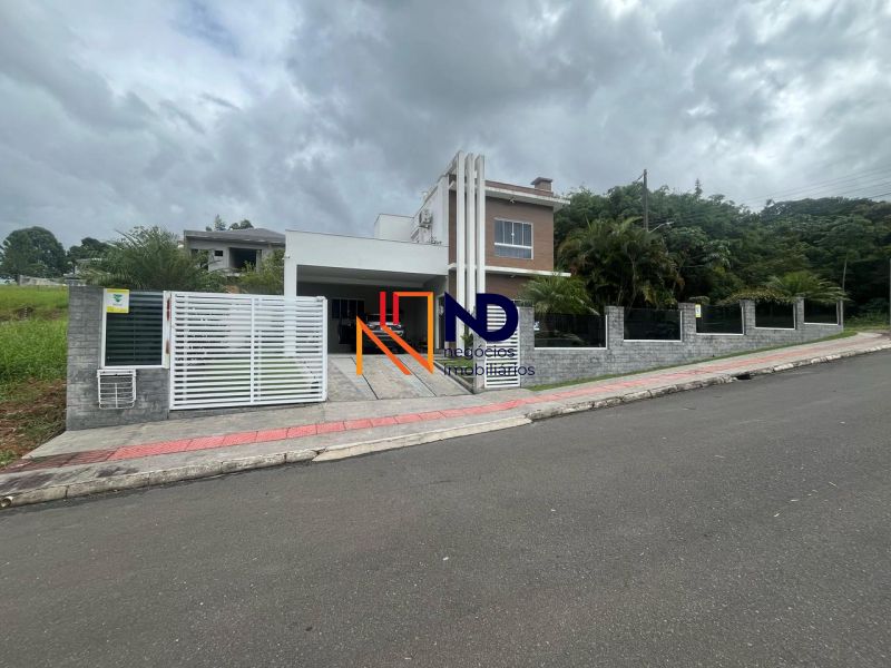 Casa 4 quartos no bairro Pedra Branca