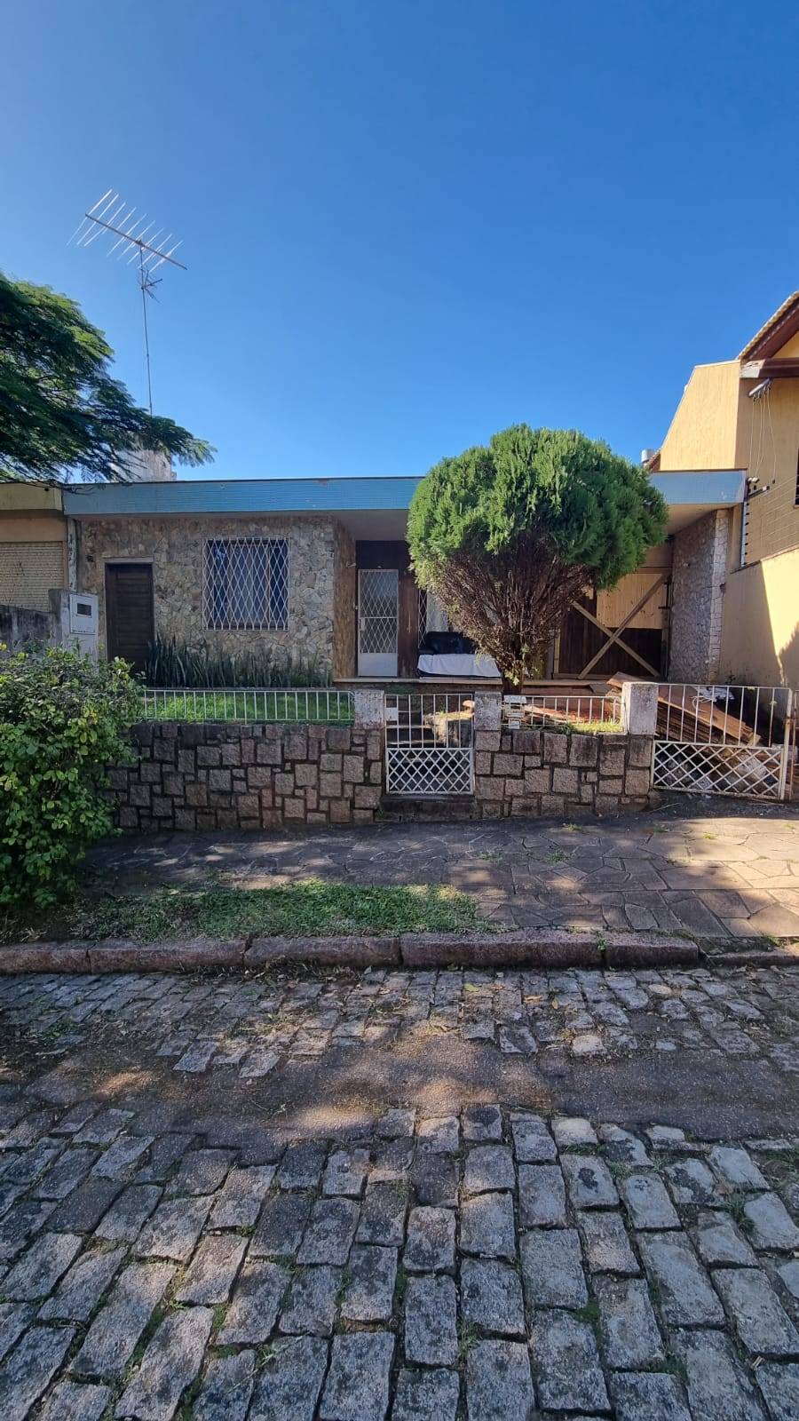 CASA 3d  no bairro Trs Figueiras em Porto Alegre - Imobiliária Verde Vale | Alvorada - RS 