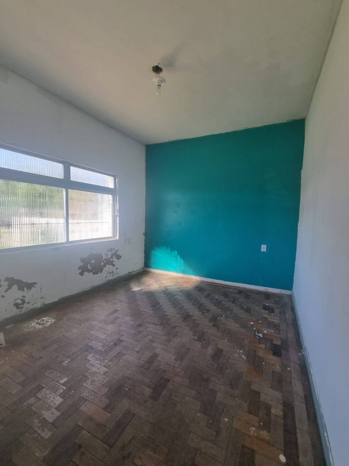 CASA 3 quartos no bairro Sumaré em Alvorada/RS