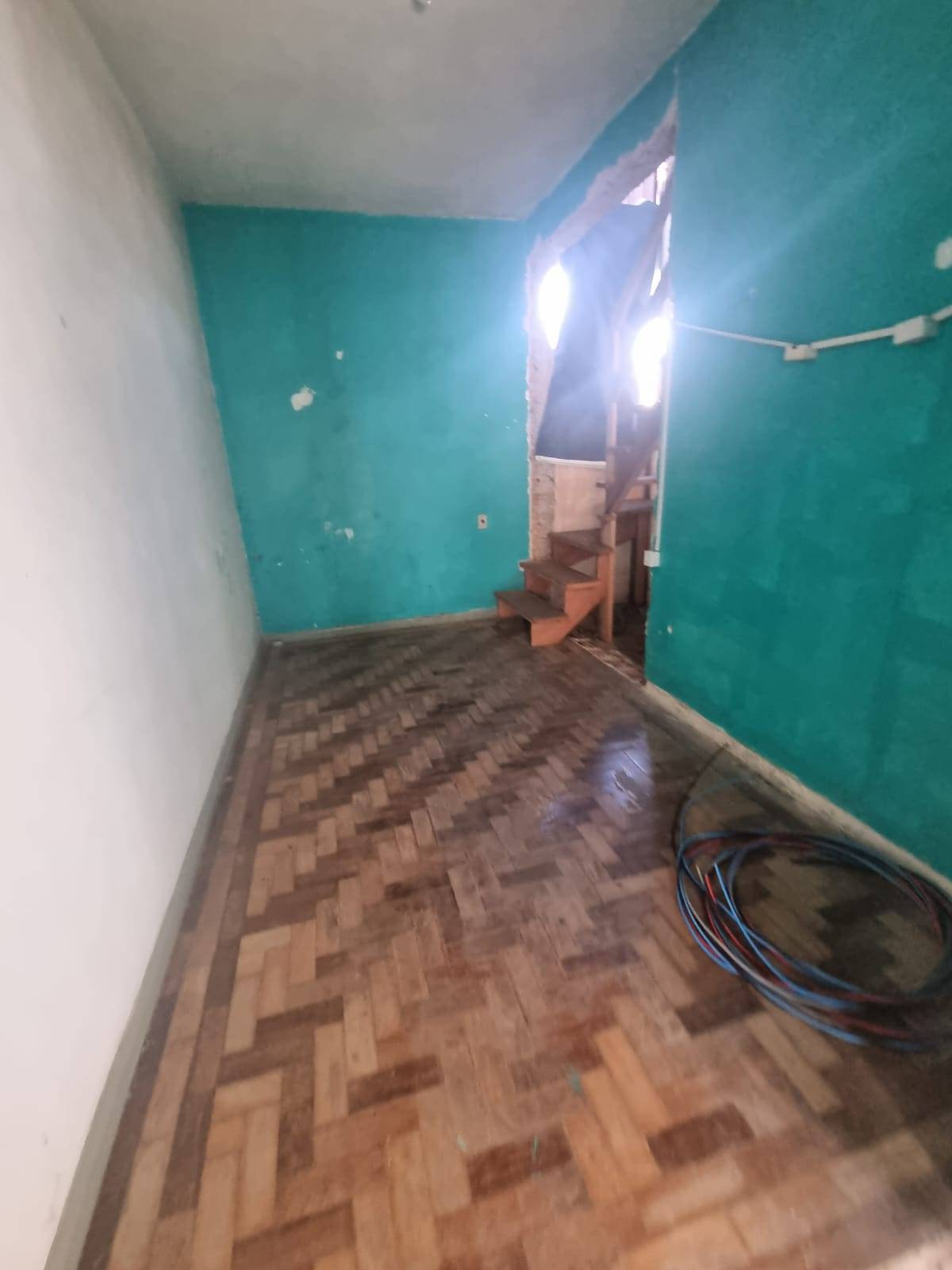 CASA 3 quartos no bairro Sumaré em Alvorada/RS