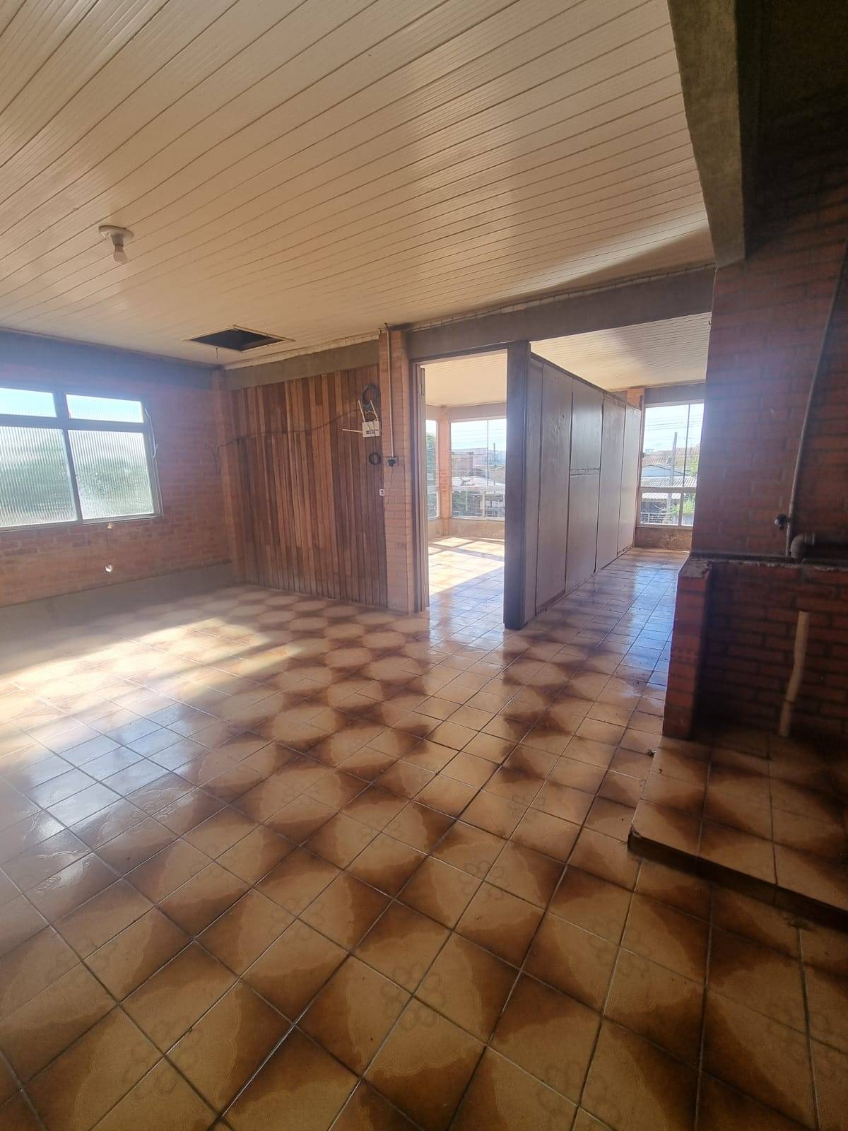 CASA 3 quartos no bairro Sumaré em Alvorada/RS