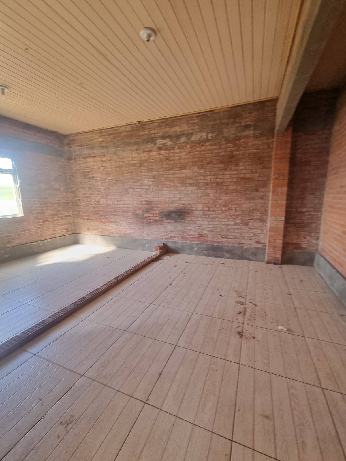 CASA 3 quartos no bairro Sumaré em Alvorada/RS