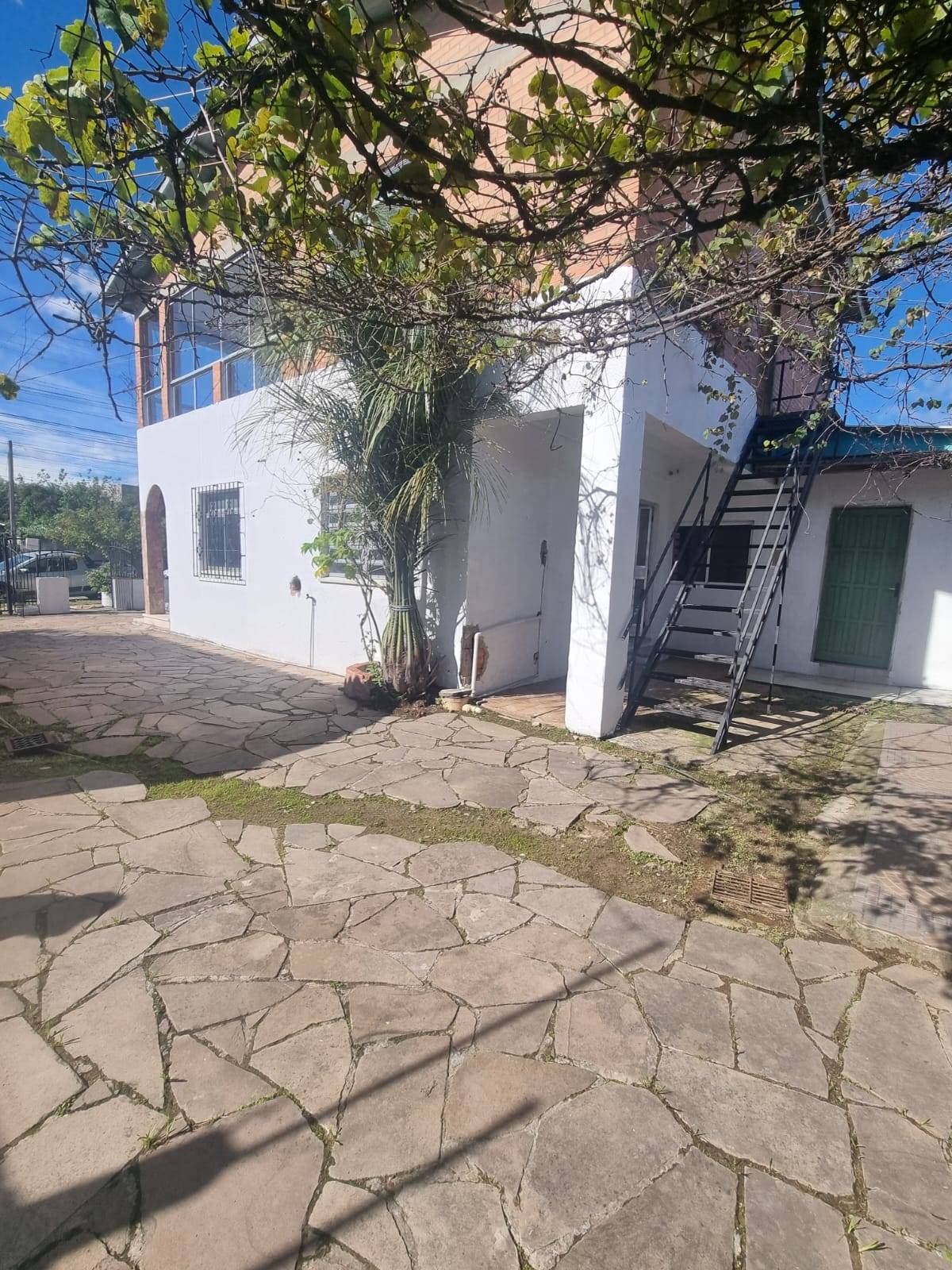 CASA 3 quartos no bairro Sumaré em Alvorada/RS