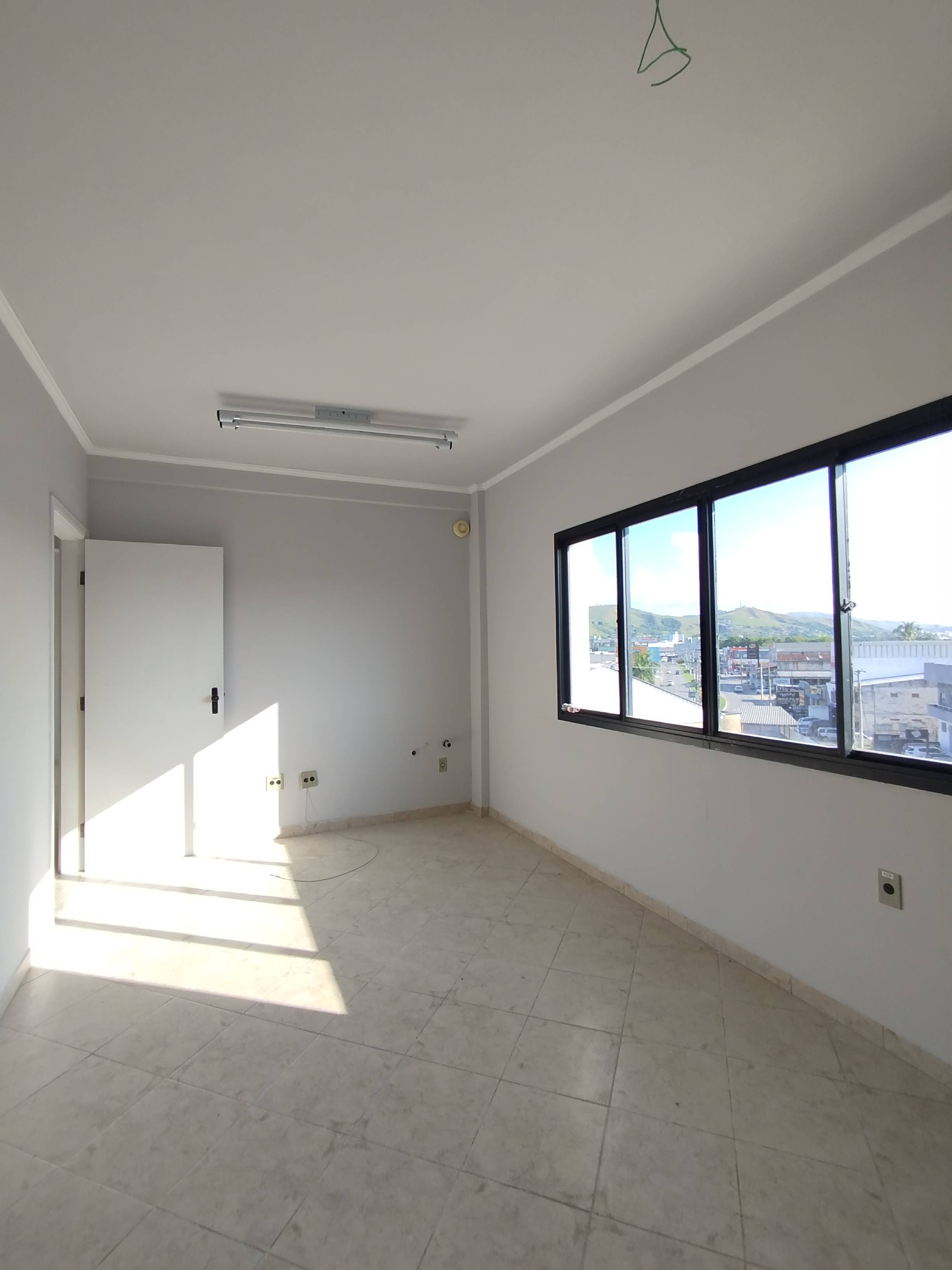 SALA COMERCIAL no Campo do Galv�o