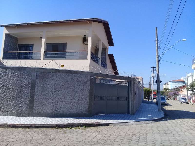 SOBRADO 3 quarto(s)  no Bela Vista