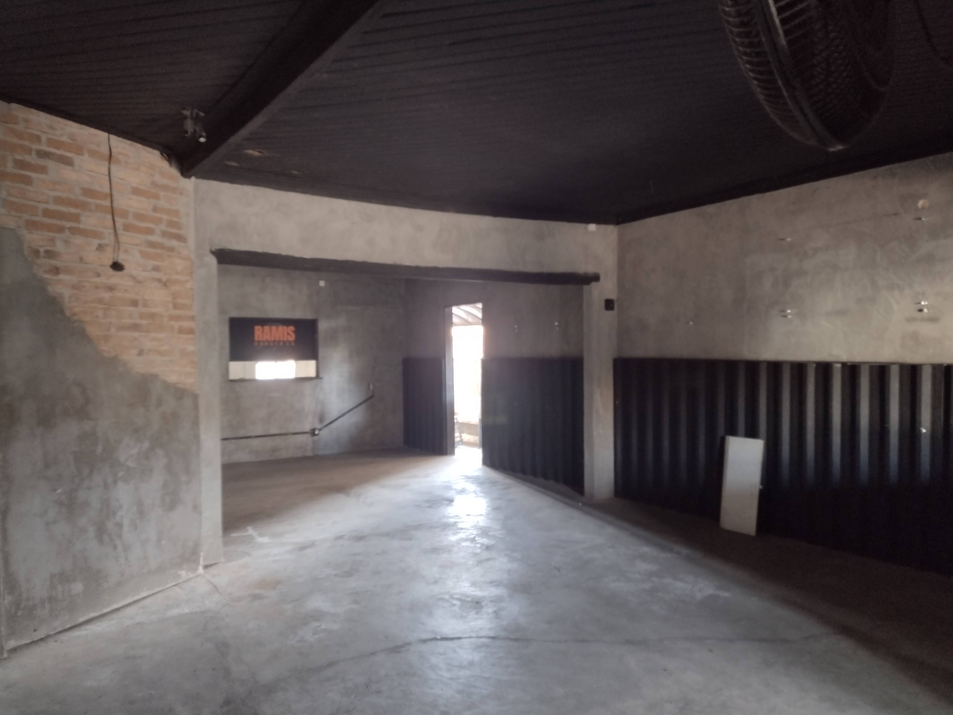 PONTO COMERCIAL no Vila Comendador Rodrigues Alves