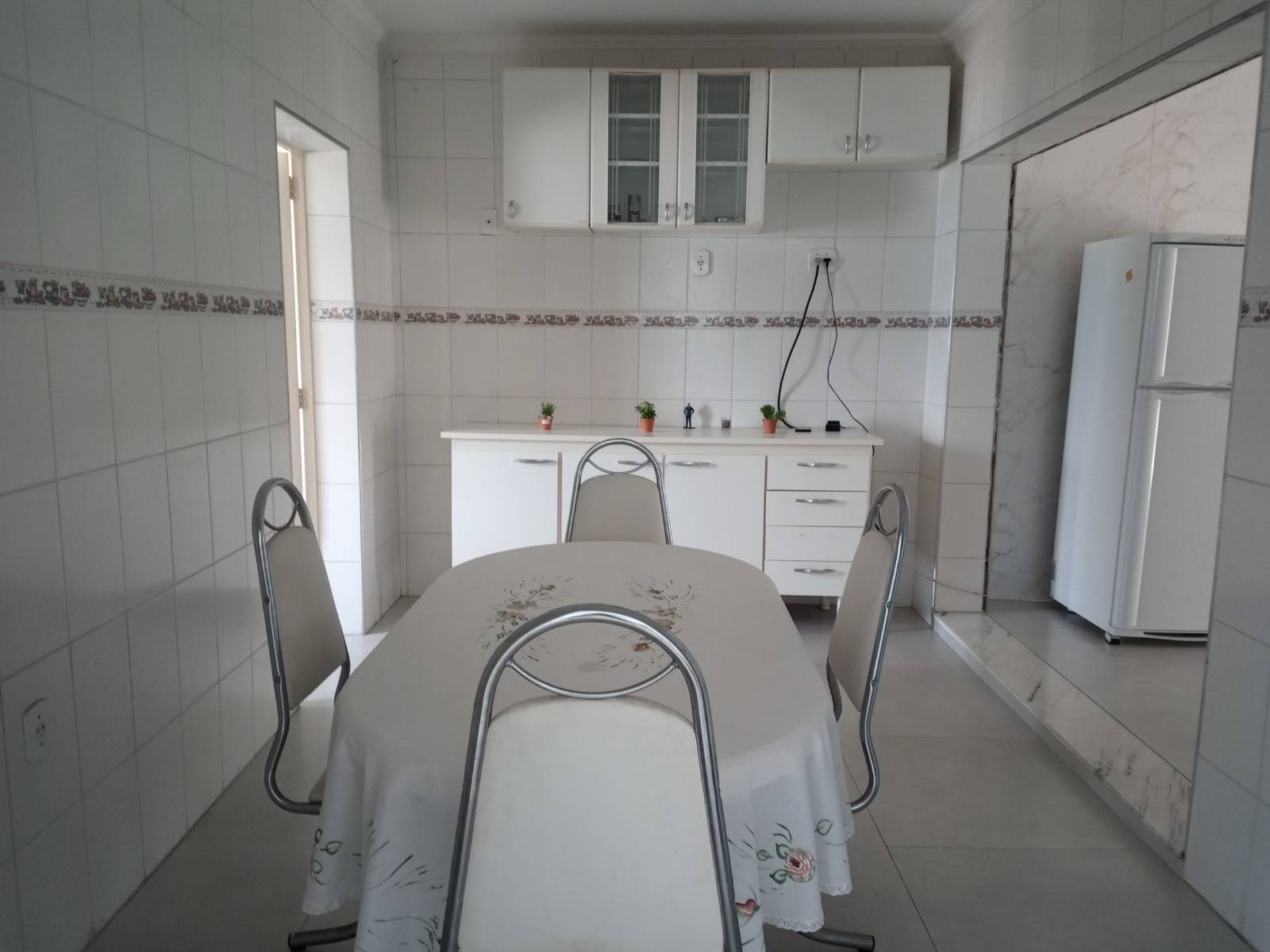 CASA 2 quarto(s)  no Parque das Alamedas